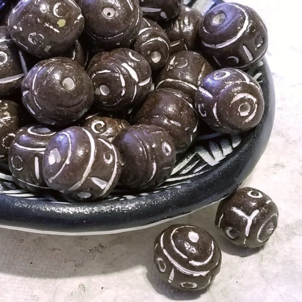 Vintage African Tribal Carved Clay Beads 13mm Round Brown White Pattern 10 pcs